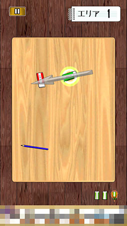 画像ギャラリー No.006のサムネイル画像 / 机の上の激しいバトルをスマホで再現。「消しゴム落とし」を紹介する「(ほぼ)日刊スマホゲーム通信」第777回