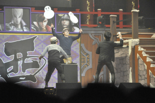 画像ギャラリー No.008のサムネイル画像 / 「戦国BASARA」シリーズの声優陣や舞台版キャスト,T.M.Revolutionらが出演した「バサラ祭2015 〜冬の陣〜」レポート。トークや生アテレコ,ライブと盛りだくさんの内容に大盛況