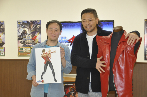 画像ギャラリー No.011のサムネイル画像 / 中邑真輔選手が自身のコスチュームへのこだわりを語った。「戦国BASARA4 皇」×新日本プロレスのコラボ記念対談をレポート