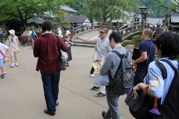 画像ギャラリー No.016のサムネイル画像 / にゃんまげもお出迎え。小林プロデューサーと回った「江戸ワンダーランド日光江戸村×戦国BASARA」コラボ体験ツアーをレポート