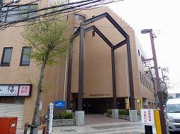 画像ギャラリー No.001のサムネイル画像 / 「梨汁アクション!ふなっしーの愉快なおはなっしー」の発表会が船橋で開催。船橋市長も激励に駆けつけてくれたなっしー!