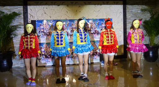 ꡼ No.012Υͥ / ץ쥤䡼ޤޤʤΤФᥤ󥰷MMORPGCrystal Crestפȯɽ̽ҤȤΥܤ䥯ɦ¥ƥȤͽ餫