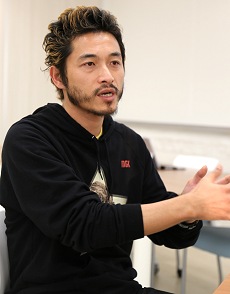 画像ギャラリー No.013のサムネイル画像 / コアエッジとenishの協力で誕生した新作ブラウザゲーム「バハムートクライシス ゼロ」。本格的なGvG「クライシスバトル」を中心に開発者にいろいろ聞いてみた