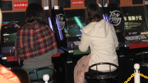 画像ギャラリー No.005のサムネイル画像 / AC「スクール オブ ラグナロク」をプロゲーマー・ふ〜ど氏がじっくり解説。ロケテスト会場で収録した直撮りプレイムービー&ロケテ大会レポート