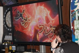 画像ギャラリー No.011のサムネイル画像 / AC「スクール オブ ラグナロク」をプロゲーマー・ふ〜ど氏がじっくり解説。ロケテスト会場で収録した直撮りプレイムービー&ロケテ大会レポート