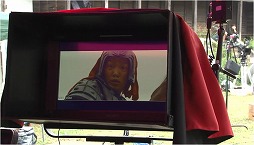 ���������꡼ No.011�Υ���ͥ������ / �ֻ���ŷ��ס��ƥ��CM��������ǰ�ǡ�100�����ɤ�ץ쥼���