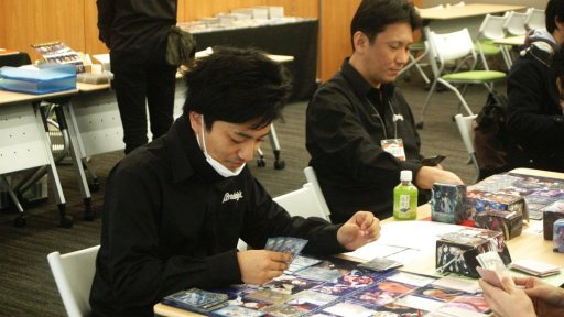 画像ギャラリー No.006のサムネイル画像 / 「ドレッドノート」2015年度の総決算。賞金トーナメント「Grand Championship 2015」レポート。間もなく登場の新勢力「ミズガルズ(緑)」の秘密も明らかに