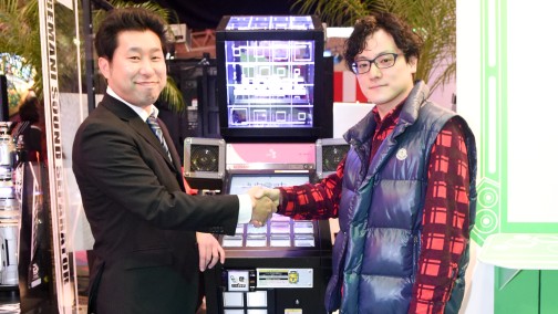 画像ギャラリー No.001のサムネイル画像 / 「jubeat」×「消滅都市」は音楽がつないだ“愛ある”コラボ。奇跡のコラボクエストが生まれた経緯をJAEPO2015会場でキーマン二人に聞いてみた