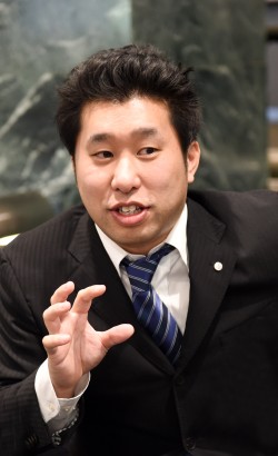 画像ギャラリー No.004のサムネイル画像 / 「jubeat」×「消滅都市」は音楽がつないだ“愛ある”コラボ。奇跡のコラボクエストが生まれた経緯をJAEPO2015会場でキーマン二人に聞いてみた