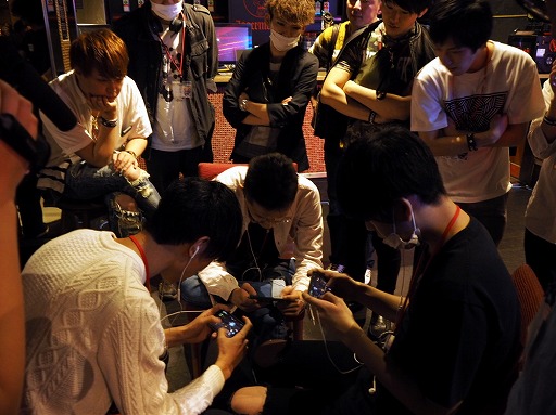 画像ギャラリー No.003のサムネイル画像 / スマホRPG「HIT」で初のオフラインイベントが実施。64チームからなる3vs.3形式のPvPトーナメント「GOD of HIT」が東京・渋谷で開催