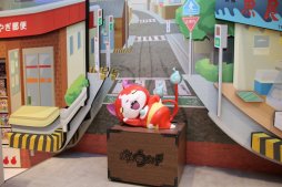 画像ギャラリー No.007のサムネイル画像 / 「妖怪ウォッチ オフィシャルショップ ヨロズマート」が10月23日にオープン。レベルファイブの日野晃博社長も駆けつけた内覧会をレポート