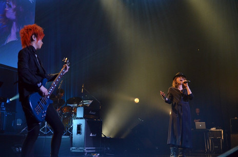 ���������꡼ No.043�Υ���ͥ������ / 1ǯ2����֤�Ȥʤ��Live 5pb. 2016�פ����š�17�ȤΥ����ƥ����Ȥ��б餷��������ˤޤĤ��ȡ�����Ԥ�줿���٥�Ȥ����ͤ��ݡ���