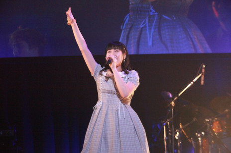 ���������꡼ No.047�Υ���ͥ������ / 1ǯ2����֤�Ȥʤ��Live 5pb. 2016�פ����š�17�ȤΥ����ƥ����Ȥ��б餷��������ˤޤĤ��ȡ�����Ԥ�줿���٥�Ȥ����ͤ��ݡ���