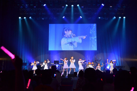 ���������꡼ No.055�Υ���ͥ������ / 1ǯ2����֤�Ȥʤ��Live 5pb. 2016�פ����š�17�ȤΥ����ƥ����Ȥ��б餷��������ˤޤĤ��ȡ�����Ԥ�줿���٥�Ȥ����ͤ��ݡ���