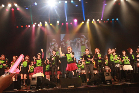 ���������꡼ No.060�Υ���ͥ������ / 1ǯ2����֤�Ȥʤ��Live 5pb. 2016�פ����š�17�ȤΥ����ƥ����Ȥ��б餷��������ˤޤĤ��ȡ�����Ԥ�줿���٥�Ȥ����ͤ��ݡ���