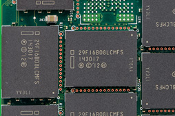 画像集 No.012のサムネイル画像 / NVMe準拠のPCIe 3.0接続となるIntel製SSD「SSD 750」レビュー。SATA 6Gbps比で2倍以上という圧倒的な速度性能を確認する