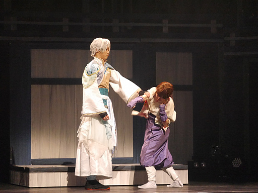 画像ギャラリー No.006のサムネイル画像 / 舞台「イケメン戦国」第6弾のゲネプロレポート。明智光秀に意地悪されたくなる,色気と優しさが詰まった公演の見どころを紹介!