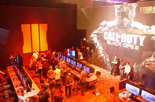 E3 2015ϡCall of Duty: Black Ops IIIפΥޥץ쥤ˤϱ줿꤬TreyarchΥ󡦥Хƥ󥰻˥󥿥ӥ塼