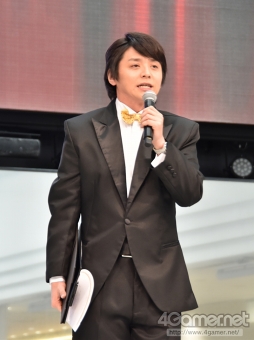 ���������꡼ No.004�Υ���ͥ������ / �����㥹�Ȥ�ä��ƽ�Υѥե����ޥ󥹤���Ϫ���֥��������奦 �������ơ����׸�������ȯɽ������ͤ��ݡ���