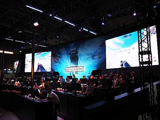 ���������꡼ No.004�Υ���ͥ������ / ��TGS 2015�ϡ�Star Wars �Хȥ�ե���ȡפ����ܹ���ǽ�Ȥʤ�ץ쥤���֥��Ÿ�����ä����ȥ�����������������ȡɥ⡼�ɤ���񷳤�AT-AT���˻ߤ��Ƥߤ�