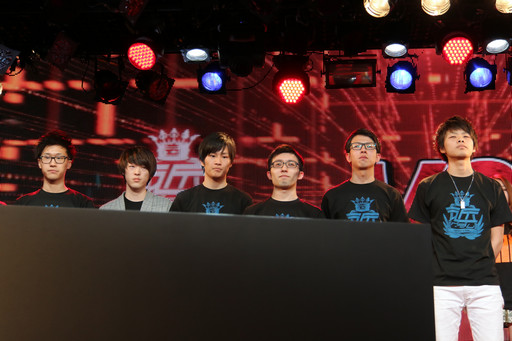 画像ギャラリー No.009のサムネイル画像 / 近畿大学・近グダムの連覇なるか。「コール オブ デューティ ブラックオプスIII」の全国大学生対抗戦決勝大会をレポート