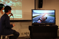 画像ギャラリー No.011のサムネイル画像 / バイクシム「RIDE」のメディアブリーフィングが開催。元MotoGPライダーの中野真矢さんが,そのリアルさを絶賛した会場の模様をレポート