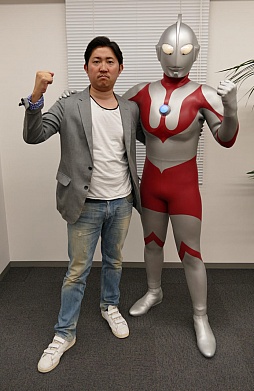 ���������꡼ No.006�Υ���ͥ������ / 4Gamer�ˡ�M78�����ɤ������ˬ��!? �������Ϥ��줿�֥�󥹥������� �С����ȡפΡ֥���ȥ�ޥ�ץ���ܤ���¼�ץ��ǥ塼�������Ҳ�