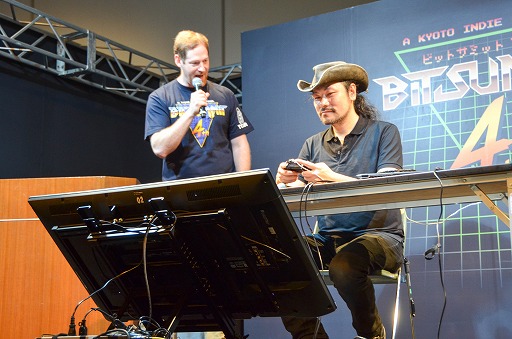 画像ギャラリー No.002のサムネイル画像 / ArtPlayの五十嵐孝司氏がBitSummitのステージで「Bloodstained: Ritual of the Night」の縛りプレイに挑戦