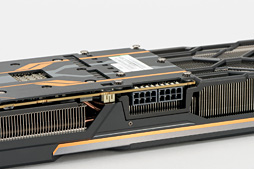 画像ギャラリー No.010のサムネイル画像 / 「Radeon R9 Fury」レビュー。大型クーラーを採用した空冷版Fijiの実力に迫る