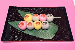 画像ギャラリー No.013のサムネイル画像 / F4とのツーショット写真も撮れちゃう期間限定の「花より男子カフェ」がオープン。オープニングイベントの模様をレポート