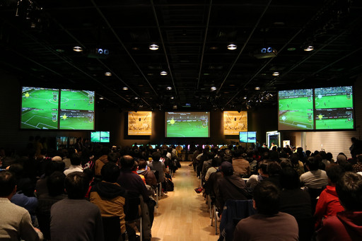 ���������꡼ No.003�Υ���ͥ������ / ���٥�ȡ��Хå���Υ������ɲä�ȯɽ���줿��WORLD CLUB Champion Football�פΥ��٥�ȡ�WCCF CUP WINNER'S CUP The 10th�פ��ݡ���