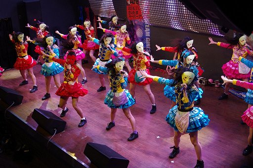 画像ギャラリー No.001のサムネイル画像 / 「ネットハイ」のイメージソング「大!逆!転!」を仮面女子が熱唱した発表会をレポート