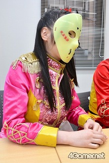 画像ギャラリー No.004のサムネイル画像 / 「ネットハイ」の“ハイパーエグゼクティブサポーター”仮面女子が4Gamer編集部にやってきたので,地下アイドルの定義などを聞いた