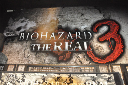 画像ギャラリー No.003のサムネイル画像 / プロジェクション・ゴーグルによって“新たなリアル”を獲得。USJの新アトラクション「バイオハザード・ザ・リアル3」を一足早く体験してきた