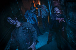 画像ギャラリー No.007のサムネイル画像 / プロジェクション・ゴーグルによって“新たなリアル”を獲得。USJの新アトラクション「バイオハザード・ザ・リアル3」を一足早く体験してきた