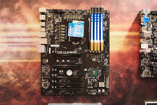 画像集 No.010のサムネイル画像 / ［COMPUTEX］Intelの次世代CPU「Skylake」対応マザーボードが展示される。発売は夏の終わり頃か