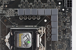 画像ギャラリー No.013のサムネイル画像 / 「Z170 PRO GAMING」を細かくチェック。2万円台半ばで買えるASUSのゲーマー向けマザーは新たな定番になるかも