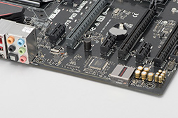 画像ギャラリー No.017のサムネイル画像 / 「Z170 PRO GAMING」を細かくチェック。2万円台半ばで買えるASUSのゲーマー向けマザーは新たな定番になるかも