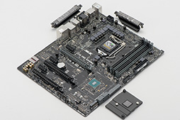 画像ギャラリー No.035のサムネイル画像 / 「Z170 PRO GAMING」を細かくチェック。2万円台半ばで買えるASUSのゲーマー向けマザーは新たな定番になるかも