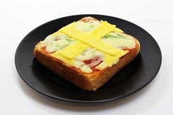 画像ギャラリー No.002のサムネイル画像 / 「アイルーカフェ」に新メニューが登場。缶バッジなど限定特典を追加