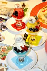 画像ギャラリー No.029のサムネイル画像 / モンハンとスイーツパラダイスがコラボした「アイルーカフェ」が本日オープン。ゲストに「仮面女子」のメンバーが登場した発表会の模様をレポート