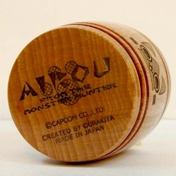 画像ギャラリー No.002のサムネイル画像 / 「モンスターハンター」のマスコットや紋章がプリントされた「ミニ木樽おちょこ」が登場