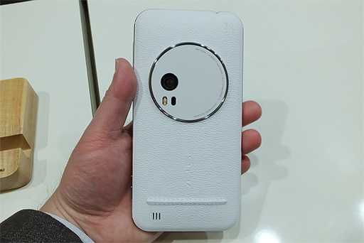 ���������꡼ No.003�Υ���ͥ������ / ����3�ܥ�������ܤǼ�֥������դ����ۤȤ�ɥǥ����ᡩ ��Android���ޡ��ȥե����ZenFone Zoom�פ�����ȯ�����