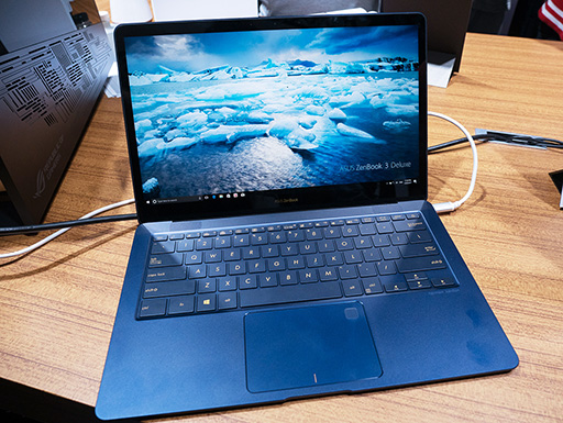 ���������꡼ No.012�Υ���ͥ������ / ��COMPUTEX��ASUS�ο���ZenBook�ϡ�GTX 1050 Ti��ܥ�ǥ�䳰�դ�����ե��å����ܥå����б������Ρ���PC�����ܤ�
