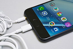 ꡼ No.024 | ASUSο她ޥۡZenFone 4ץӥ塼Snapdragon 660ܤǥ饦ɤ˥ڤ1