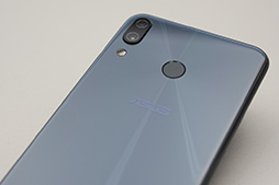 画像ギャラリー No.009のサムネイル画像 / ASUSの新ミドルクラススマートフォン「ZenFone 5」レビュー。性能怪獣ではないが,なんでもそつなくこなせる狙い目の1台だ