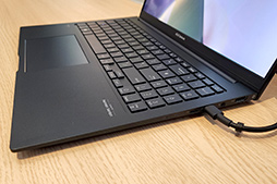 画像ギャラリー No.029のサムネイル画像 / ASUSが有機ELディスプレイ搭載ノートで大攻勢。重さ1kgの薄型軽量マシンから,ゲームにも使えるハイエンドPCまで多数を発表