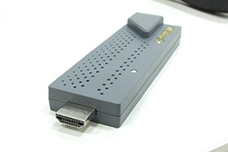 画像ギャラリー No.008のサムネイル画像 / ASRock,ゲーマー向けを謳う無線LANルーター「G10」を国内初披露。ボディカラーは地味になったが高速無線LAN機能や奇抜な付加機能は健在