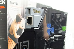 画像ギャラリー No.017のサムネイル画像 / ASRock,ゲーマー向けを謳う無線LANルーター「G10」を国内初披露。ボディカラーは地味になったが高速無線LAN機能や奇抜な付加機能は健在