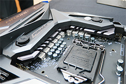 画像ギャラリー No.005のサムネイル画像 / Coffee Lake-S対応のIntel Z370チップセット搭載マザーボードを各社が発表。前世代マザーボードからの変化は少ない